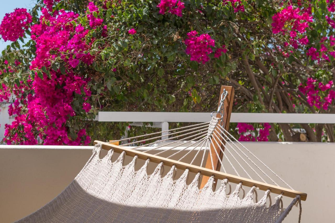 Grandpa's Yard * Adamantas (Milos)